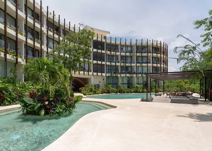 Hotel Mistiq Gardens