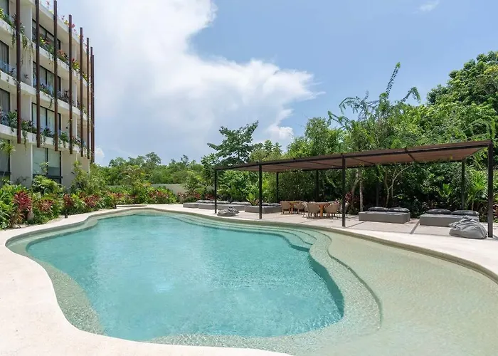Hotel Mistiq Gardens *
